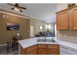 Photo #5: 5374826 Listing