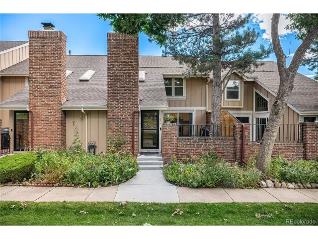 MLS: 5376259 Condo For Sale