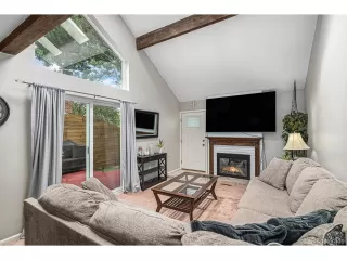 Photo #6: 5376259 Listing