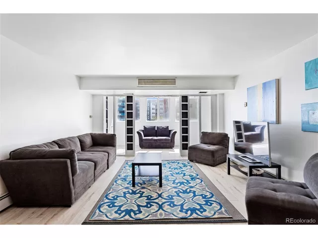 MLS: 5377499 Condo For Sale