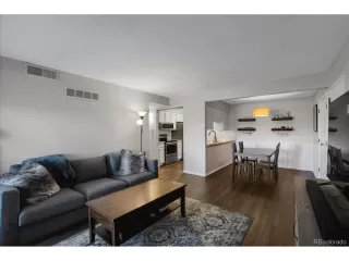 Photo #4: 5377521 Listing