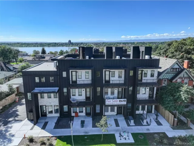 MLS: 5382811 Condo For Sale