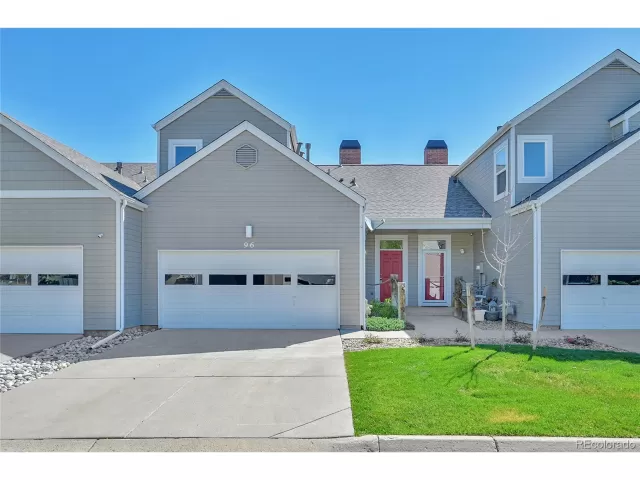 MLS: 5384018 Condo For Sale