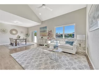 Photo #6: 5384018 Listing