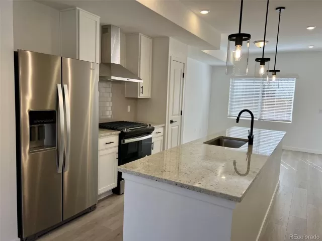 MLS: 5387536 Condo For Sale