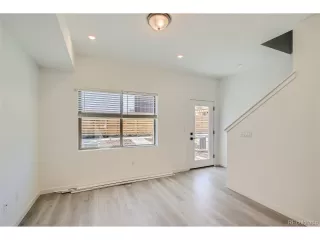 Photo #5: 5387536 Listing