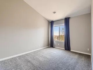 Photo #5: 5389724 Listing