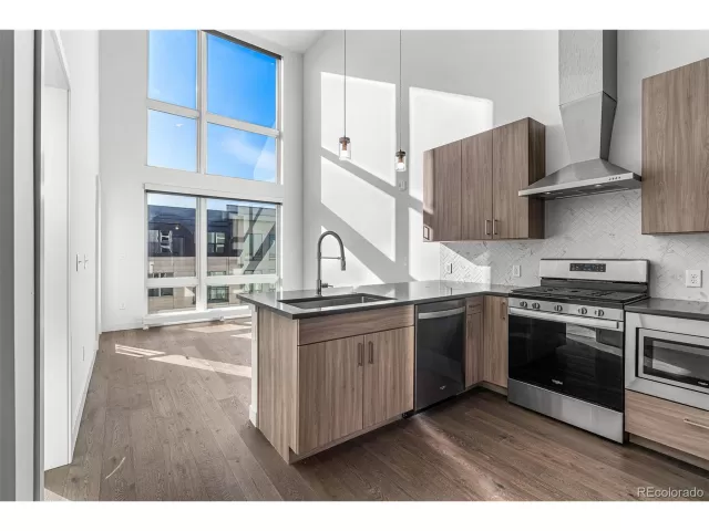 MLS: 5390509 Condo For Sale