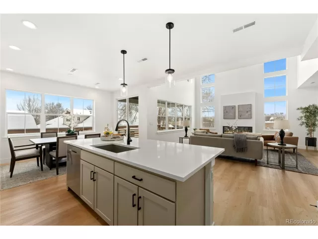 MLS: 5393117 Condo For Sale