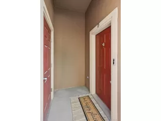 Photo #5: 5396726 Listing