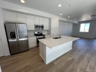 Photo #4: 5396753 Listing