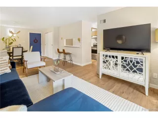 Photo #3: 5399863 Listing