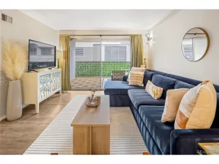 Photo #5: 5399863 Listing