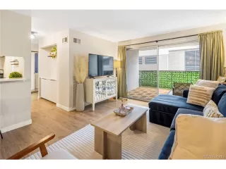 Photo #6: 5399863 Listing