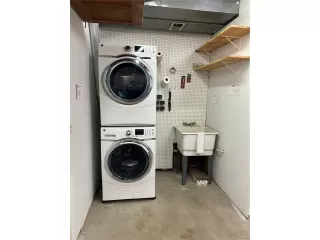 Photo #6: 5407518 Listing