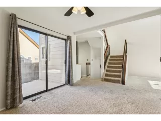 Photo #6: 5408628 Listing