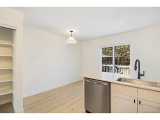 Photo #2: 5409901 Listing