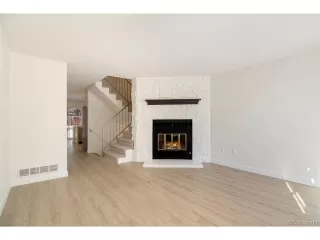 Photo #3: 5409901 Listing