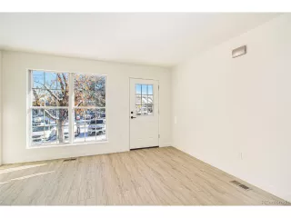 Photo #4: 5409901 Listing