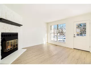 Photo #5: 5409901 Listing