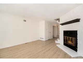 Photo #6: 5409901 Listing