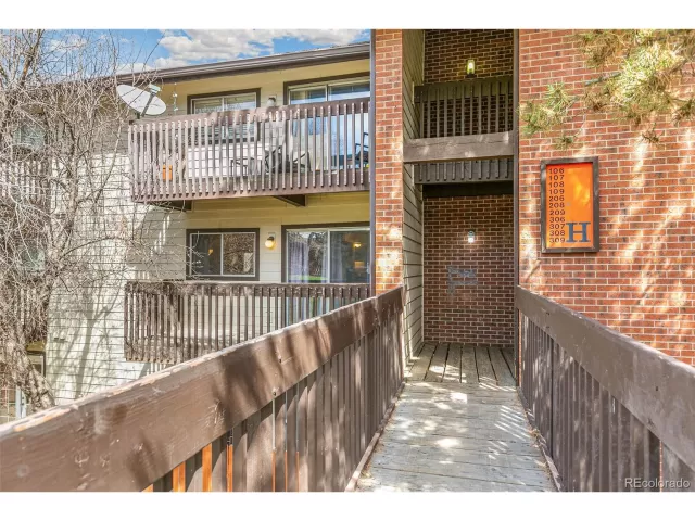 MLS: 5410285 Condo For Sale