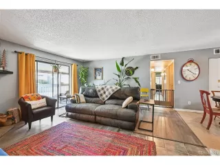 Photo #3: 5411891 Listing