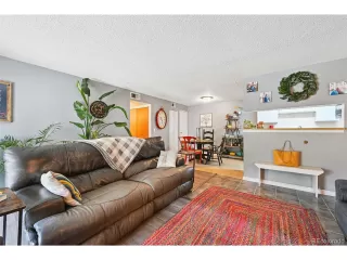 Photo #4: 5411891 Listing