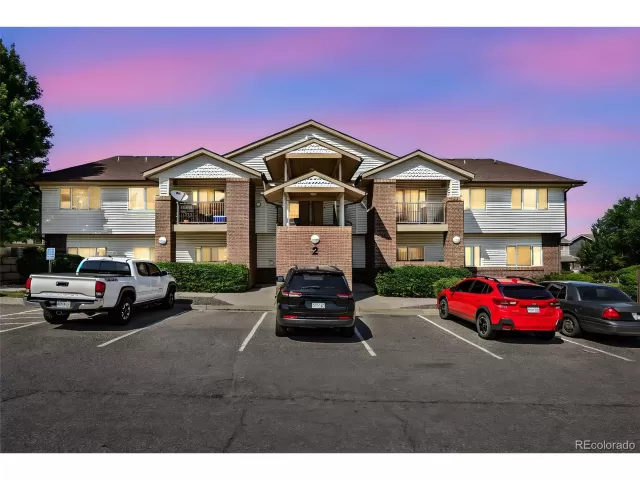 MLS: 5415789 Condo For Sale