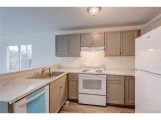 Photo #4: 5415885 Listing