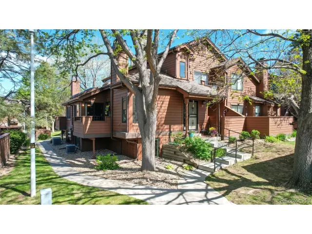 MLS: 5420118 Condo For Sale