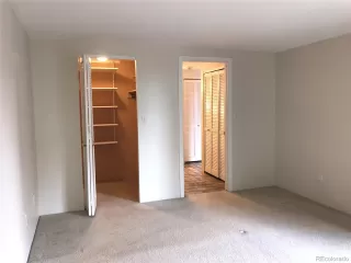 Photo #6: 5421932 Listing