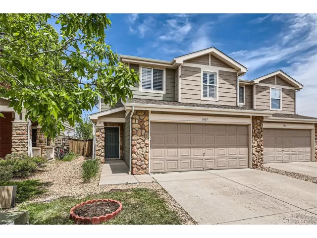 MLS: 5422675 Condo For Sale
