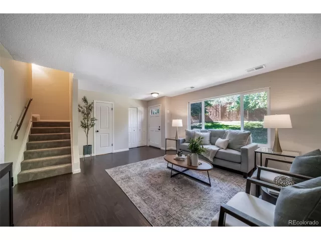 MLS: 5423639 Condo For Sale
