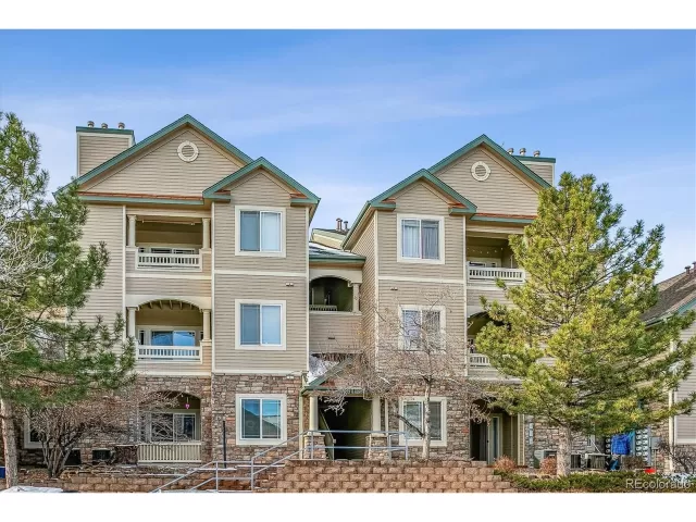 MLS: 5423850 Condo For Sale