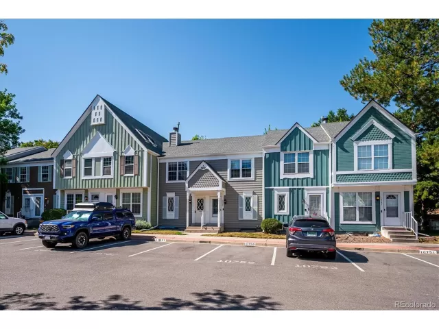 MLS: 5428395 Condo For Sale