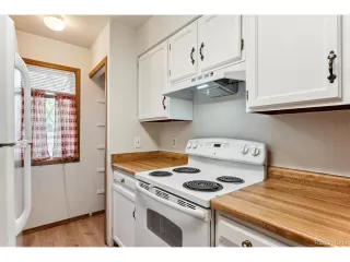 Photo #3: 5428395 Listing