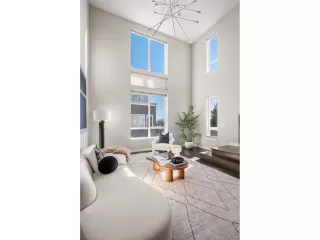 Photo #4: 5428797 Listing