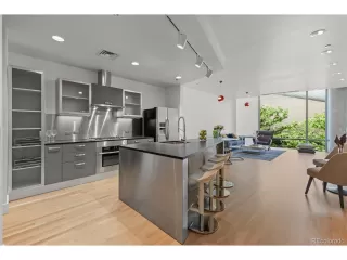 Photo #3: 5429227 Listing