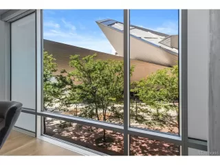 Photo #4: 5429227 Listing