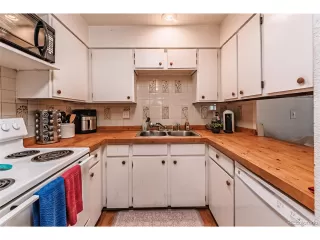 Photo #4: 5430729 Listing