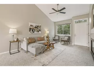 Photo #6: 5431186 Listing