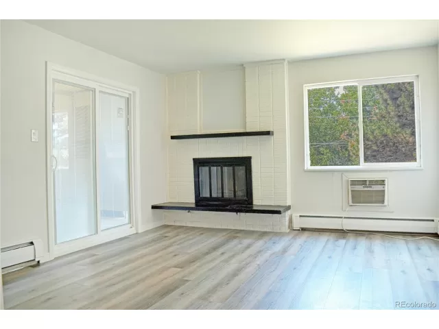 MLS: 5433474 Condo For Sale