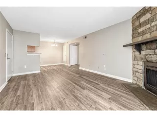 Photo #4: 5433648 Listing