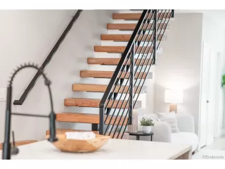 Photo #5: 5433734 Listing