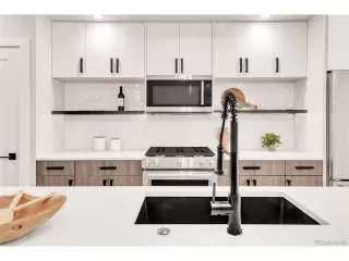 Photo #6: 5433734 Listing