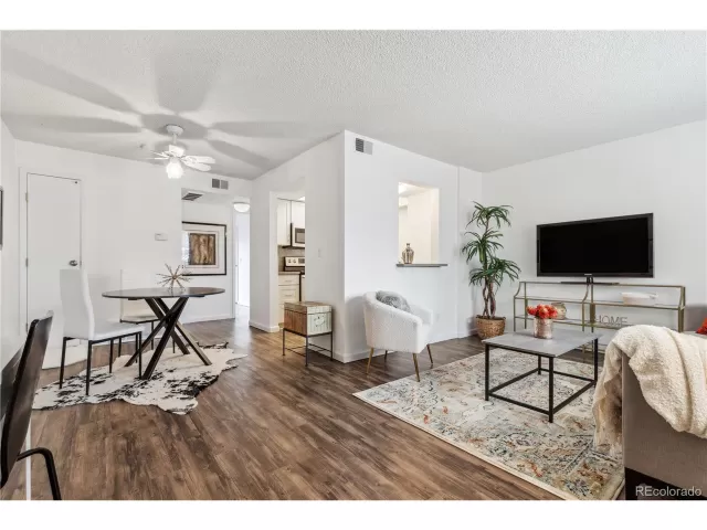 MLS: 5435429 Condo For Sale