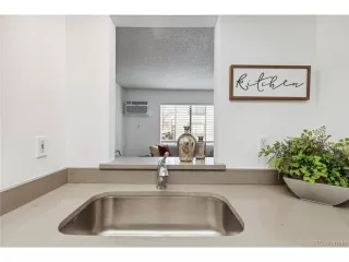 Photo #6: 5435429 Listing