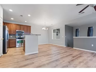 Photo #5: 5437722 Listing