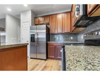 Photo #6: 5437722 Listing